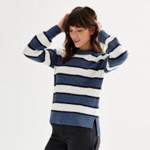 SO Women's XXL Navy and White Striped Sweater